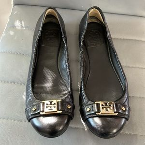 TORY BURCH Size 9M Black Flats with Buckle Across Front With Gold Logo